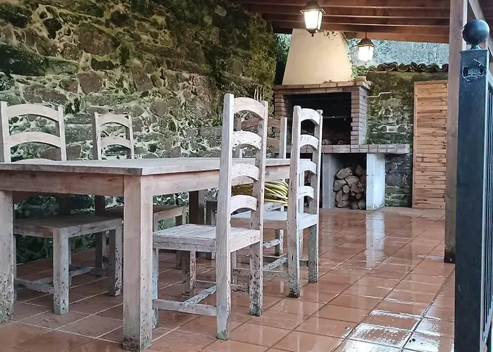 Piso Con Preciosas Vistas, Patio Privado Y Amplio Garaje